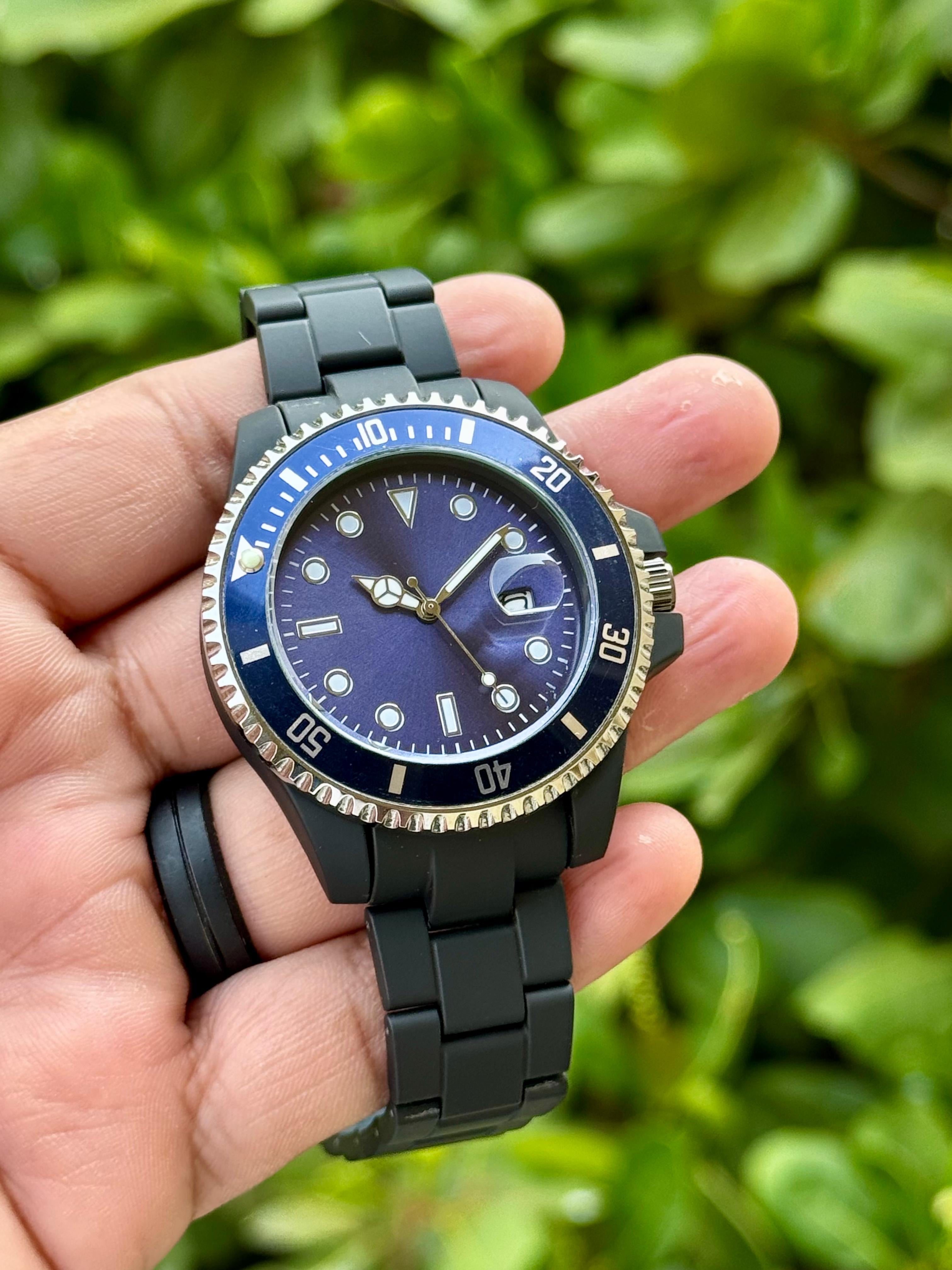 SHADOW DIVER